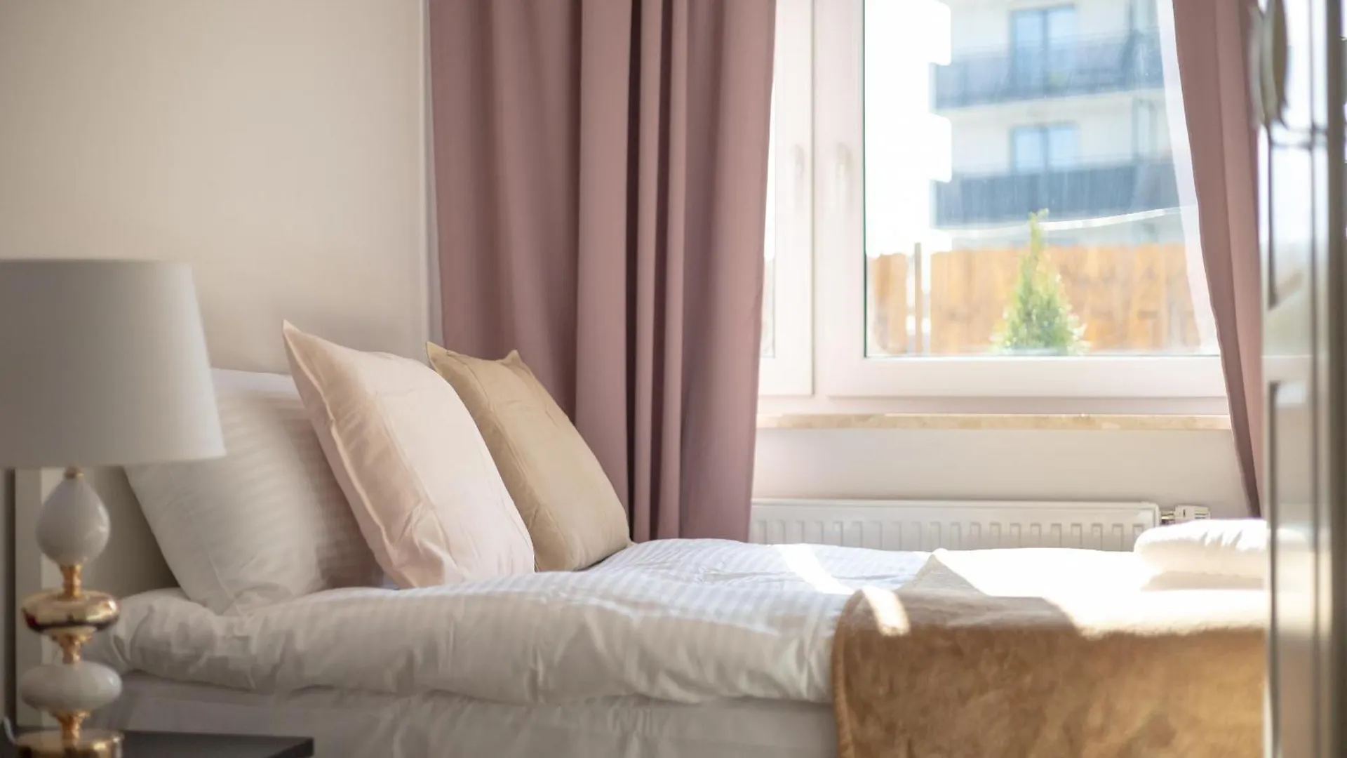 Park Szczesliwicki Charming Apartment Warsaw